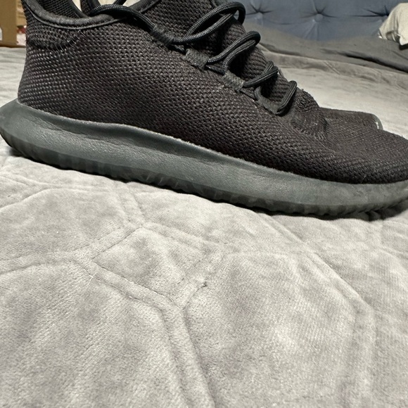 Adidas - Picture 4 of 5